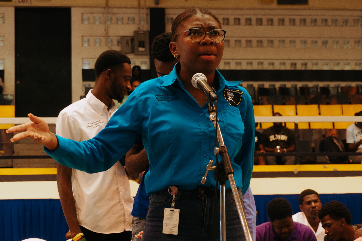 Shanice Peckoo, a member of the UTech Students' Union's Academic Support Unit (ASU) council speaks at the town hall meeting with the new UTech Jamaica President, Dr. Kevin Brown. Photo by Jhada Cohen.